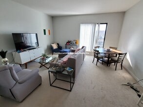 Building Photo - 1661-1663 Washington St. Unit 604