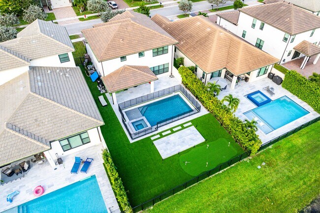Building Photo - 8835 Grand Prix Ln