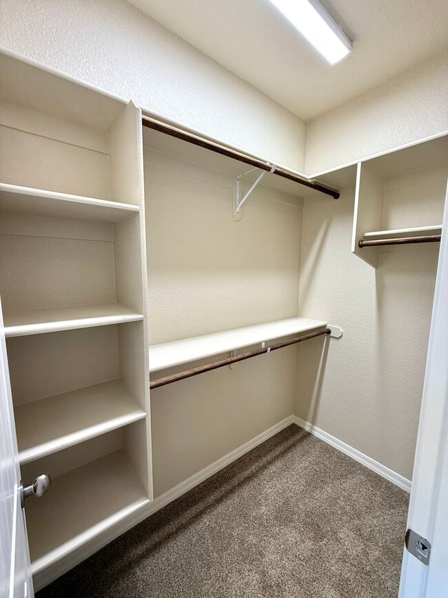 Building Photo - Beautiful 4-Bedroom Home for Rent in Cerba...