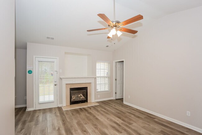 Building Photo - 333 Winding Canyon Dr