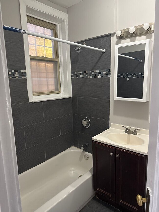 Building Photo - SPACIOUS 2 BEDROOM APARTMENTS FOR $1,650.00