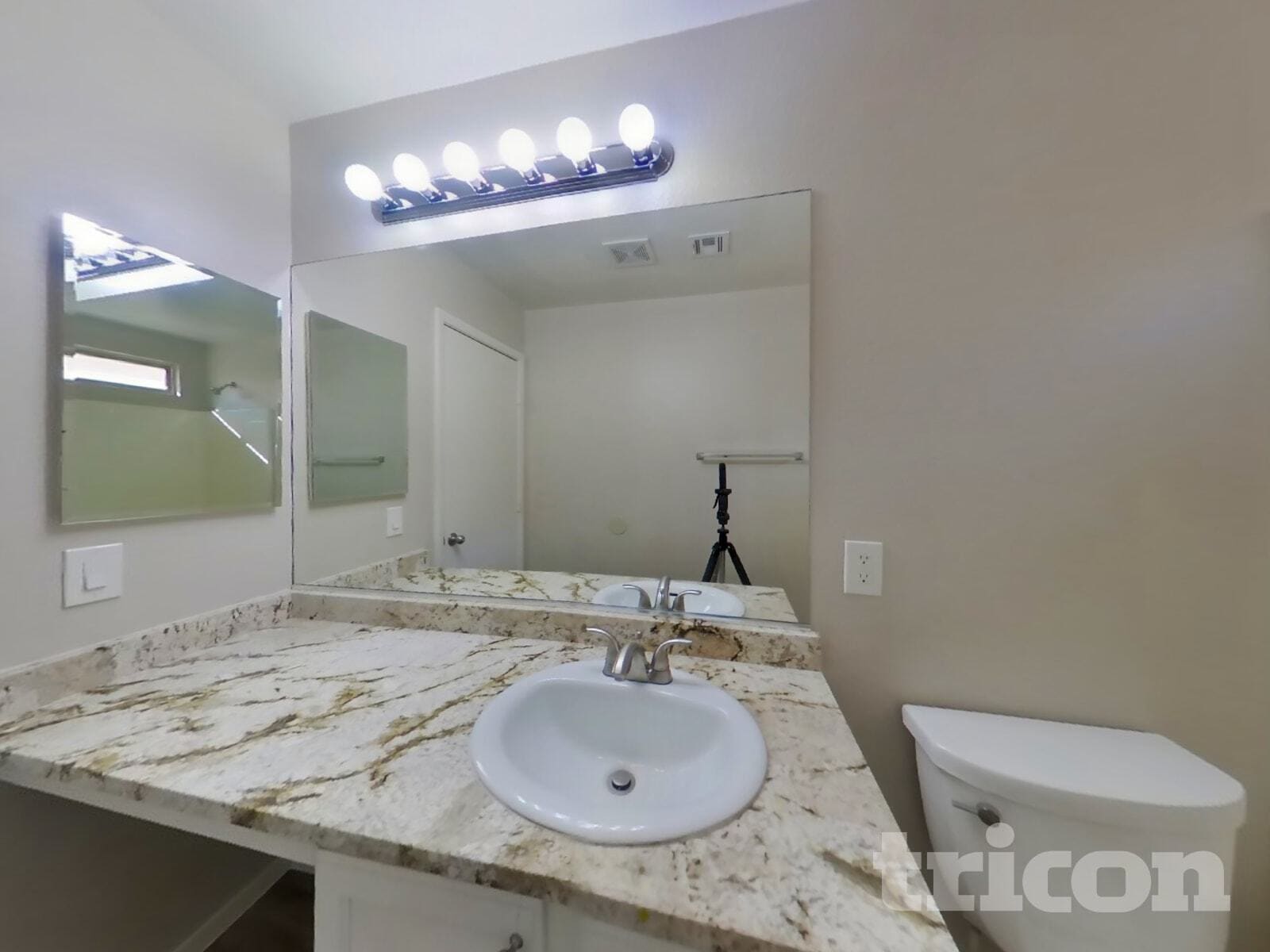 Building Photo - 11049 Zampino St