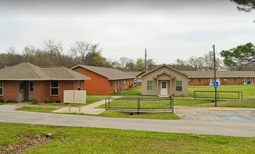 Building Photo - 503 Crooked Creek Rd