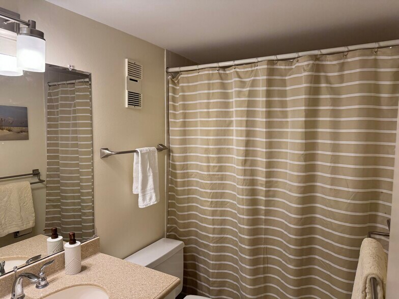 Building Photo - 1437 N ATLANTIC Ave