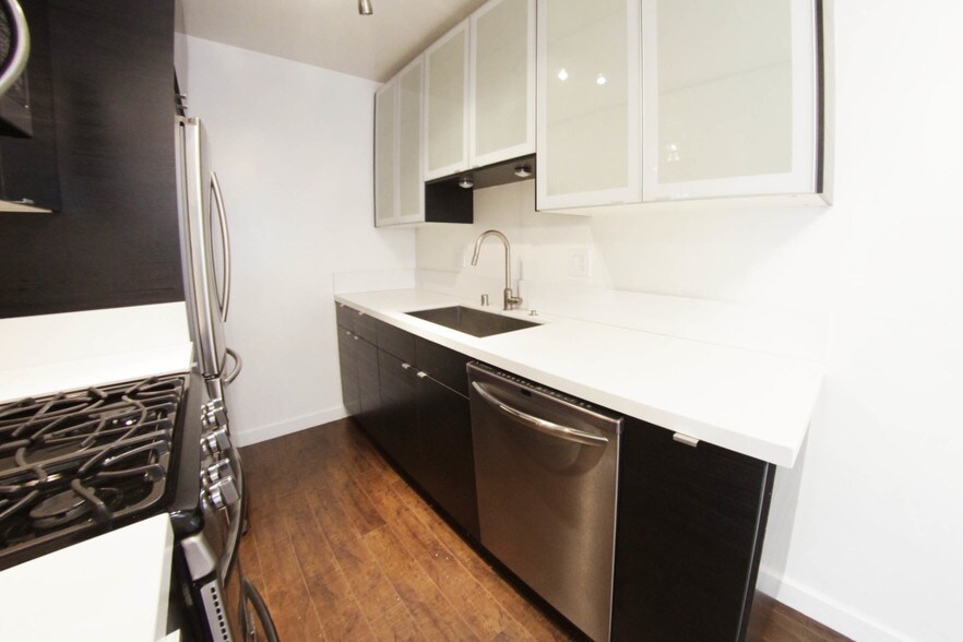 nice cabinetry - 510 Pacific Ave