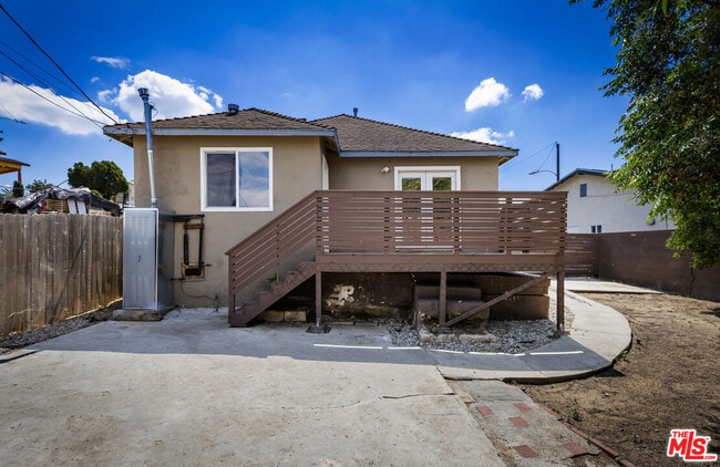 Building Photo - 1562 Attridge Ave