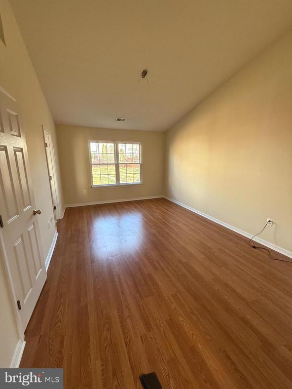 Building Photo - 8362 Millwood Dr