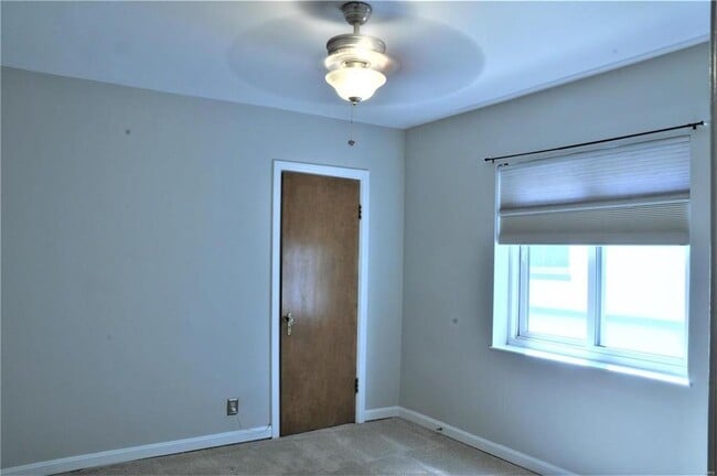Building Photo - 8751 White Ave