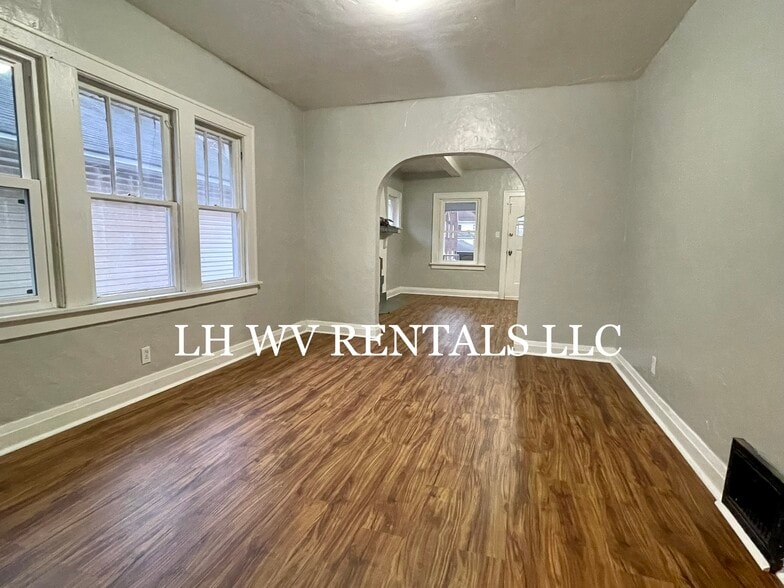Dinning room - 3532 Orchard St