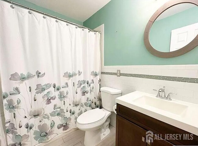 Building Photo - 2313 Bayhead Dr