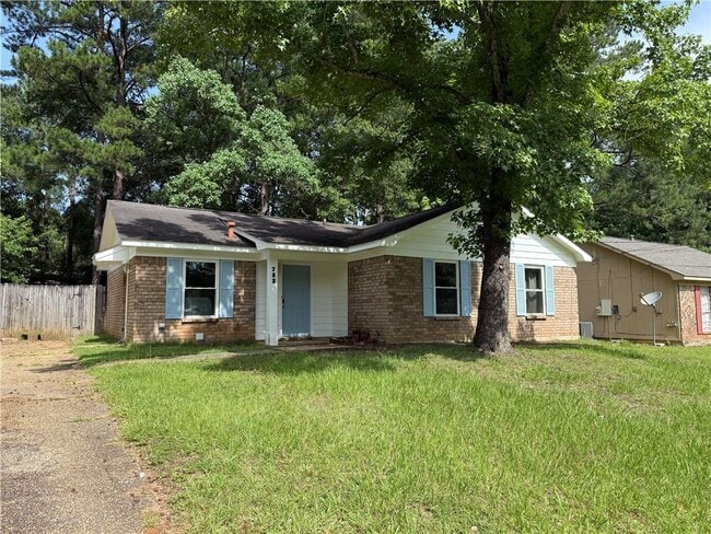 Building Photo - 782 Hale Rd