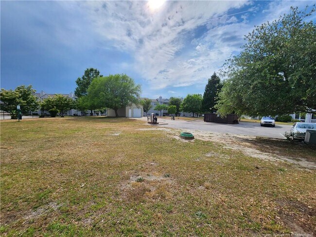 Building Photo - 264 Waterdown Dr