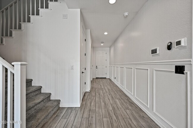 Building Photo - 13360 W Briles Rd