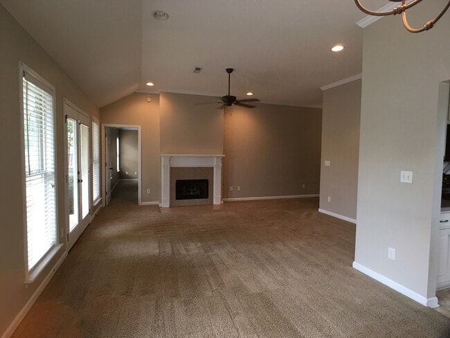 Building Photo - 9840 Empress Blvd