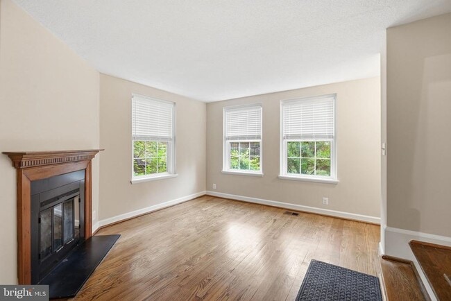Building Photo - 4844 S 28th St