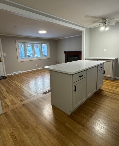 Building Photo - 20 Mariette Dr