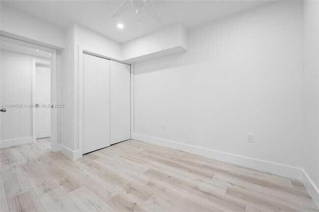 Building Photo - 129 SW 9th Ave