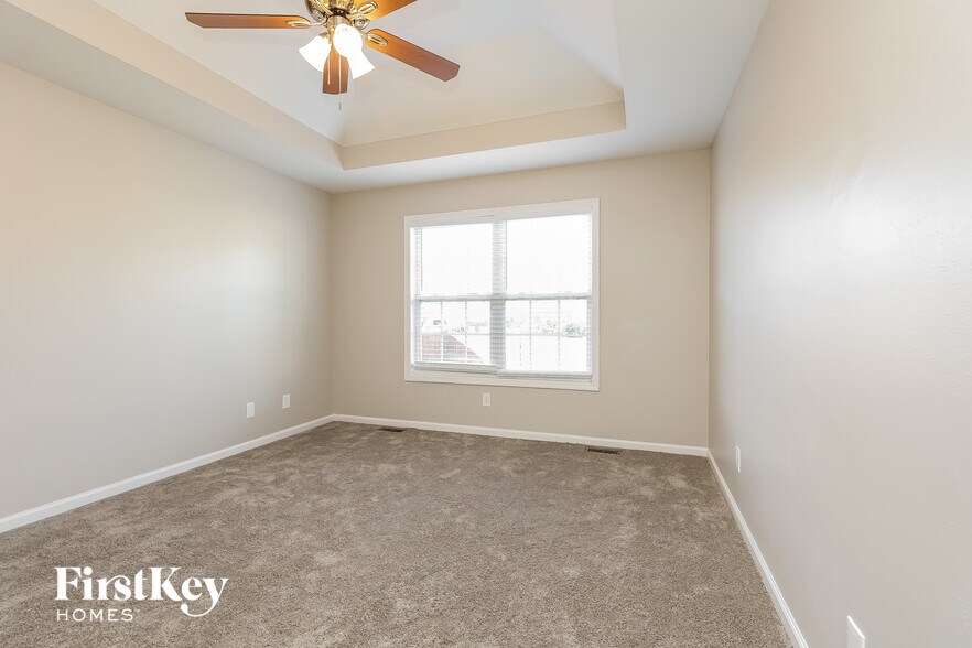 Building Photo - 2558 Centerstone Cir