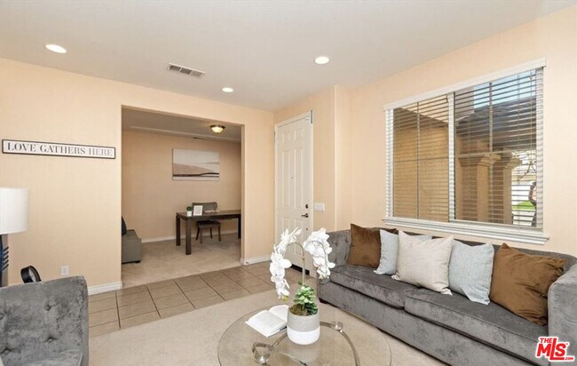 Building Photo - 5634 Cambria Dr