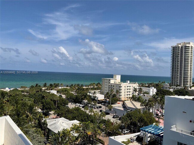 Building Photo - 7600 Collins Ave