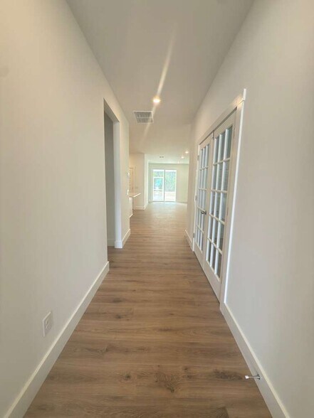 Building Photo - 25 Mainland Lakes Dr