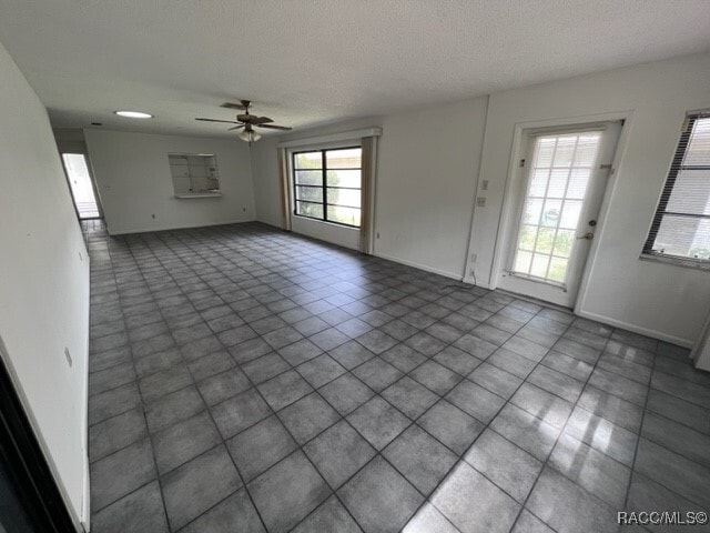 Building Photo - 100 Chinaberry Cir
