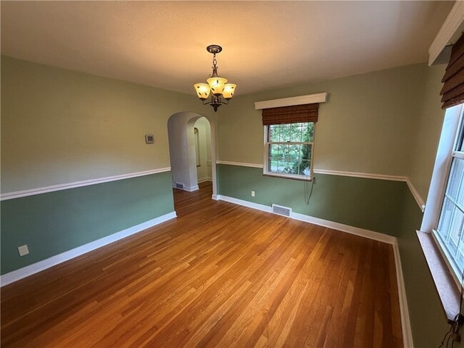 Building Photo - 218 Jackson Cir