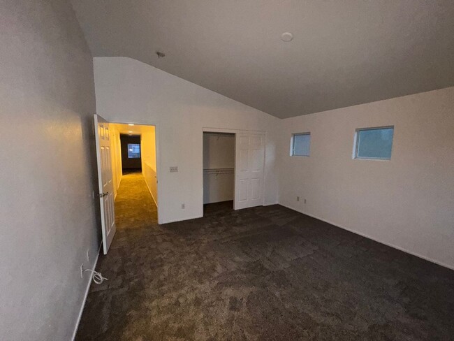 Building Photo - Fresh Paint/New Flooring all inside! Four ...