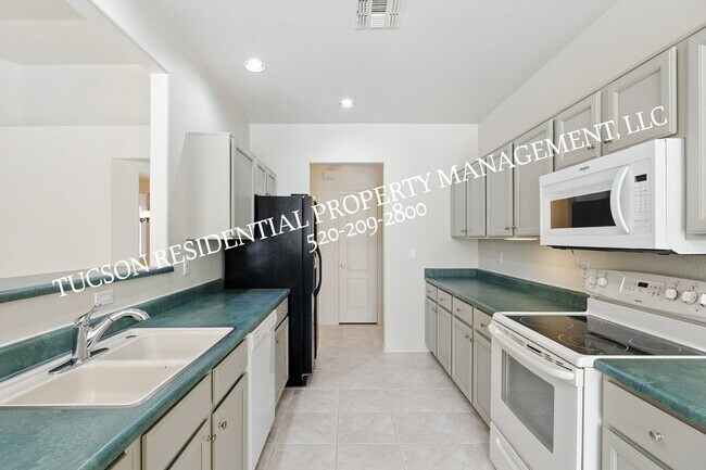 Building Photo - 11399 Silver Pheasant Loop