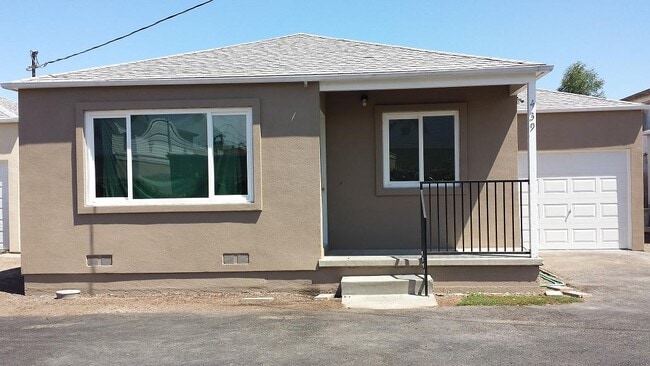 Building Photo - 437 Central Ct