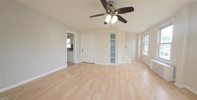 Building Photo - 426 Dunham Ave