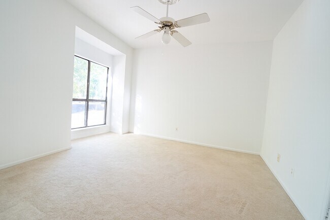 Building Photo - 11711 Memorial Dr