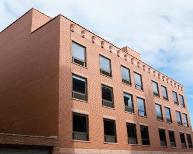 Building Photo - 225 Pacific St