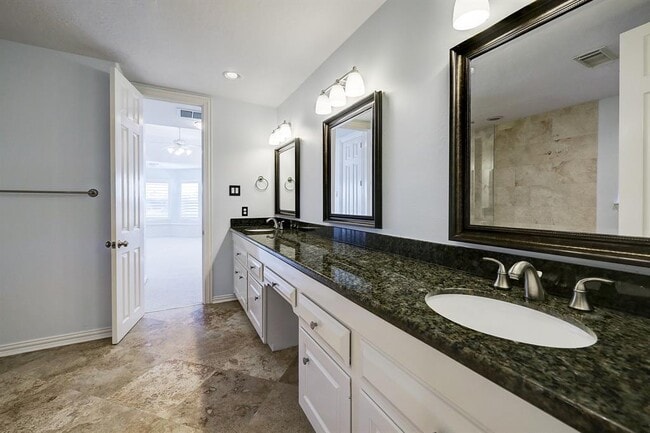 Building Photo - 2019 Bendstone Cir