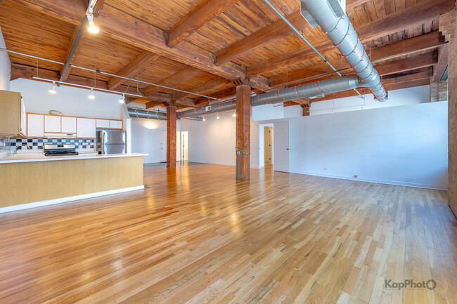 Building Photo - 1017 W Washington Blvd