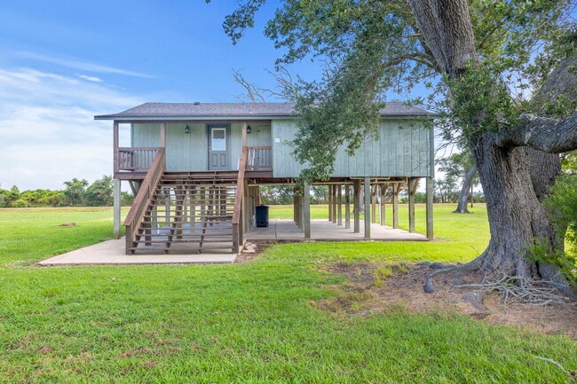Building Photo - 241 Hebert Camp Rd