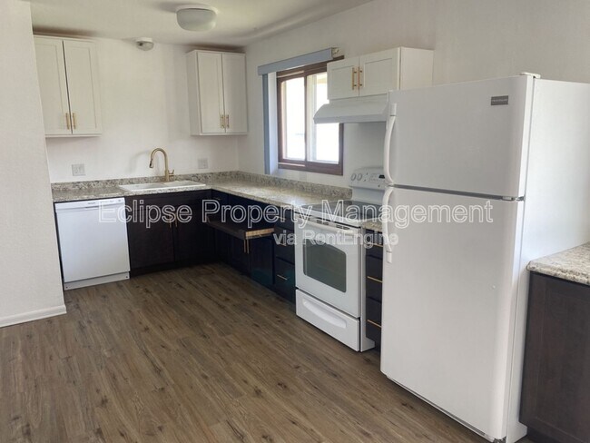 Building Photo - 230-229 29 Rd