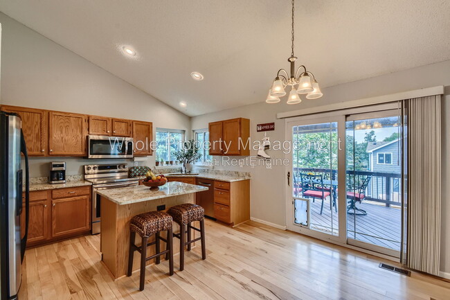 Building Photo - 9948 Deer Creek Ln