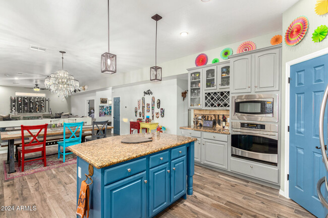 Building Photo - 20475 E Palomino Dr