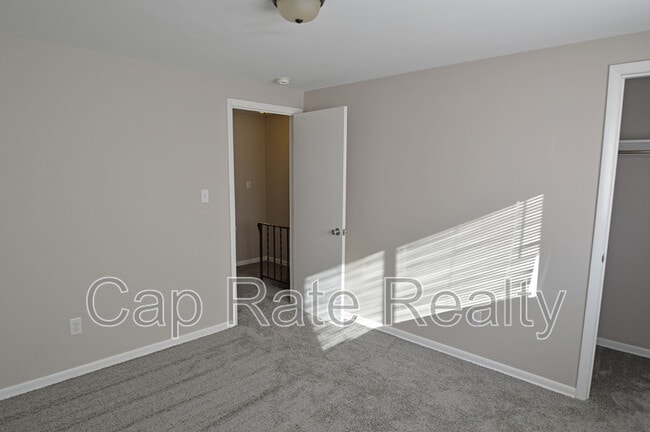 Building Photo - 397 Barnett Rd