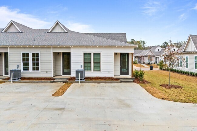 Building Photo - 126 Summer St