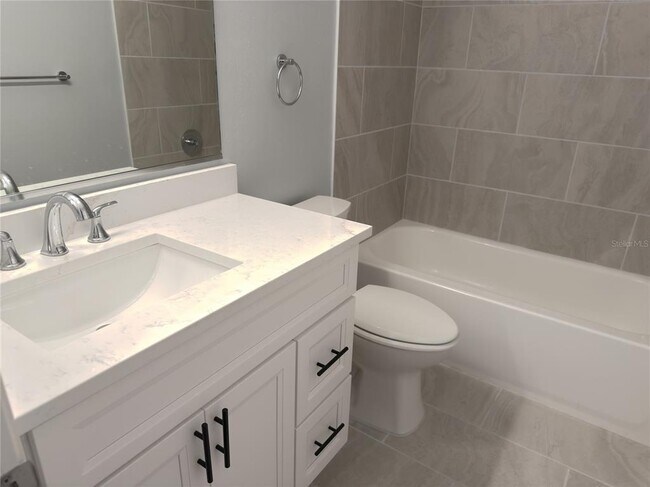 Building Photo - 824 Padua Ln