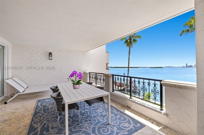 Building Photo - 5245 Fisher Island Dr