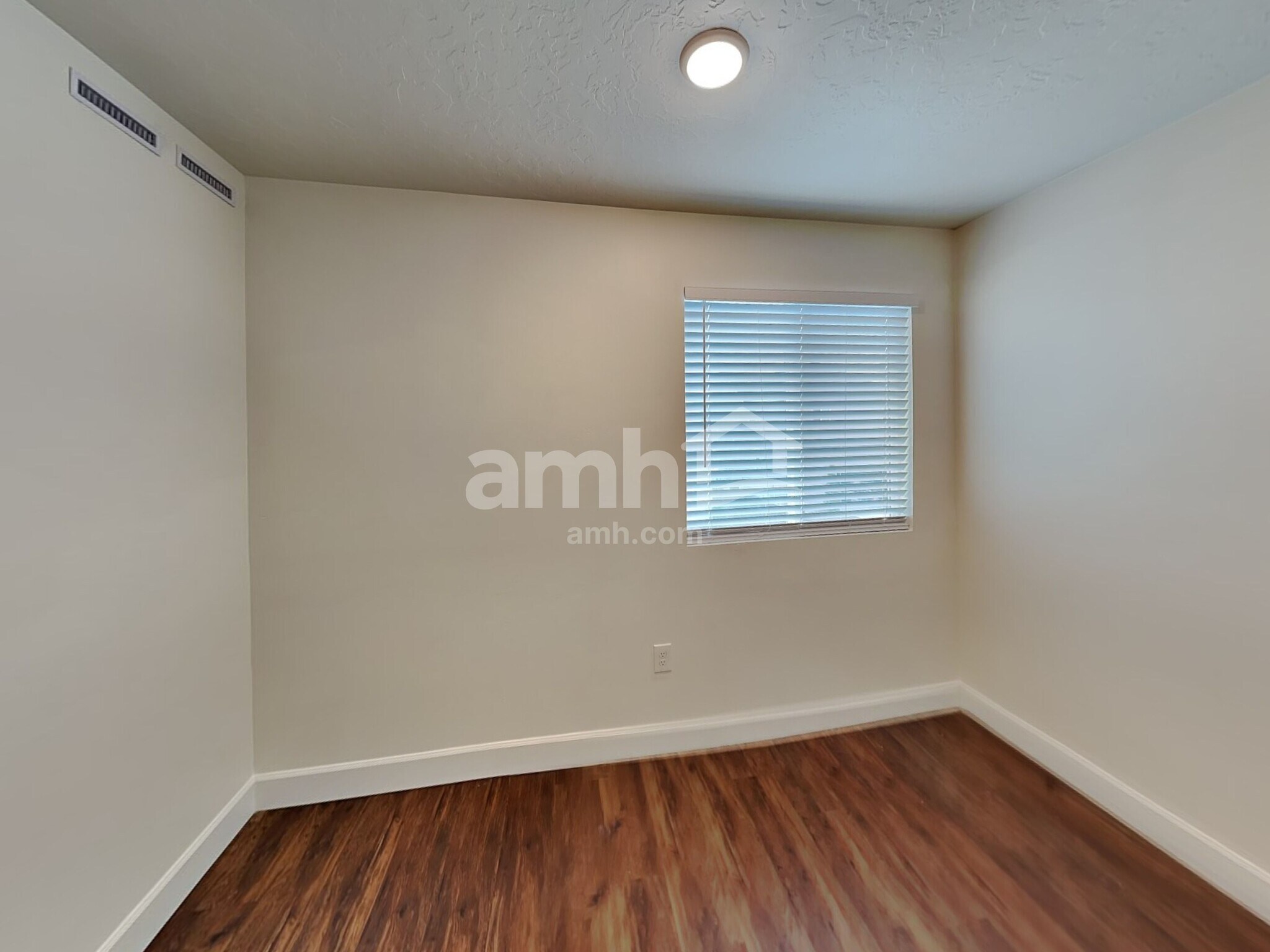 Building Photo - 1278 Vlg Grn Trl