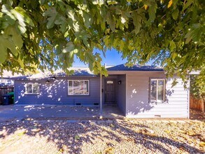 Building Photo - Charming Three Bedroom Westwood Napa Home