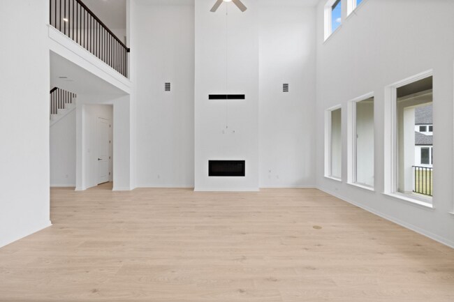 Building Photo - 2112 Vittoria Vw