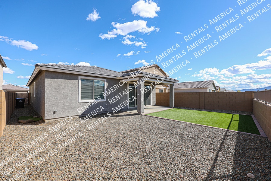 Building Photo - 18164 N Bell Pointe Blvd