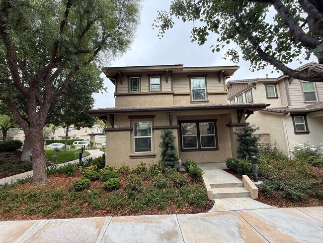 Building Photo - Spacious 3-Bedroom Townhome for Rent in Va...