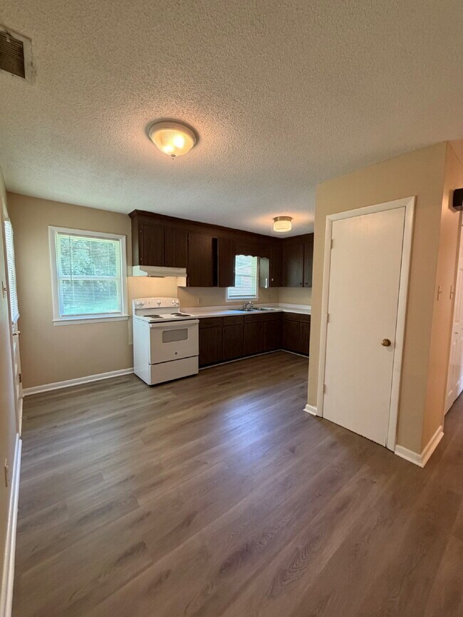 Building Photo - 2 BR | 1 BA Apartment in Goldsboro! ALL utilities included Electric | Water | Trash | Lawn Care *...