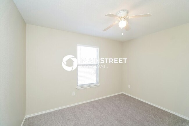 Building Photo - 4 Bedroom Pet-Friendly Home in San Antonio, TX with Main Street Renewal